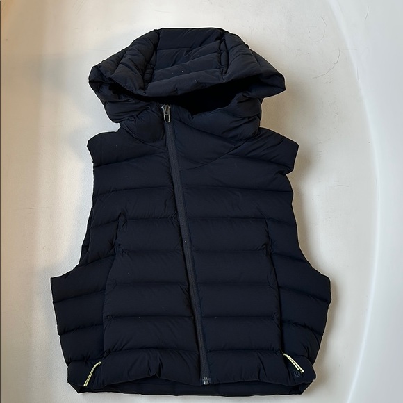 lululemon athletica Jackets & Blazers - lululemon athletica Black Quilted Hooded Puffer Vest